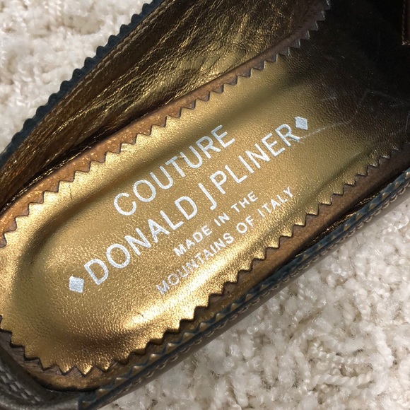 SIGNED Donald Pliner Mules - Picture 3 of 7